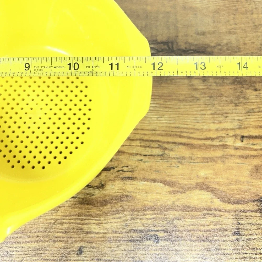Vintage Rubbermaid‎ Yellow Colander Strainer Long Handle 1980s
